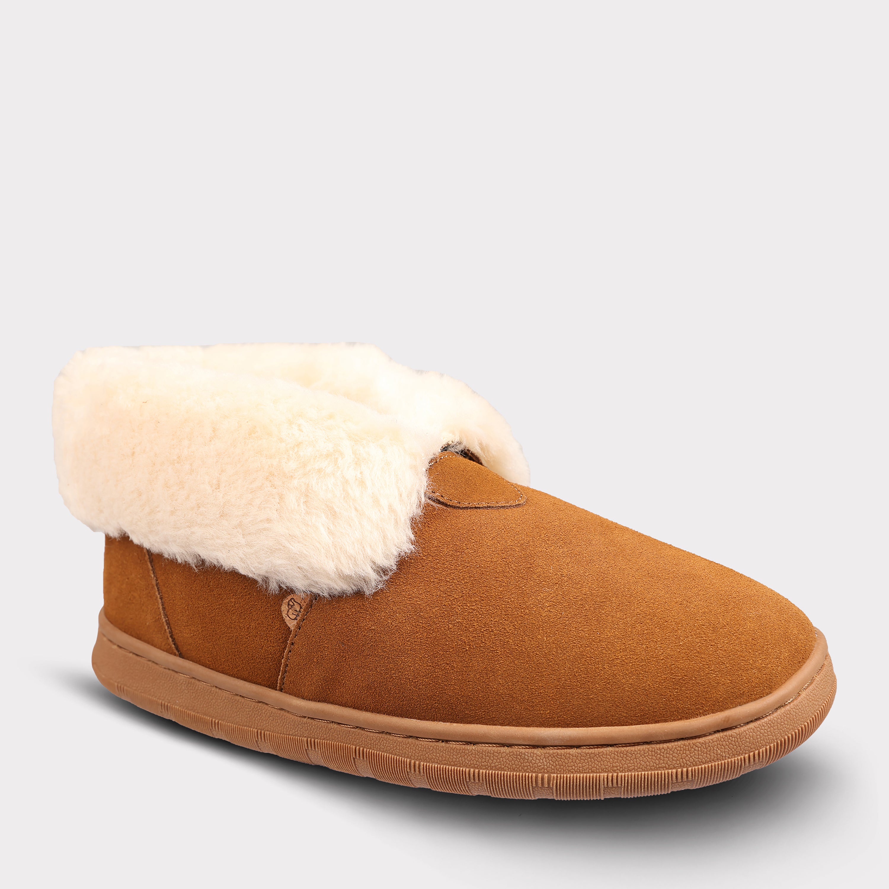 Slippers moccasin girls new size 6M suede uppers faux deals fur lining Lamo Sheepskin