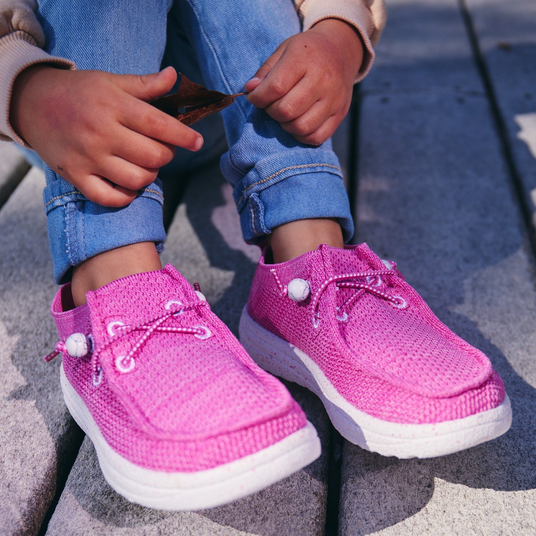 Mickey lamo-lite kids shoe in pink